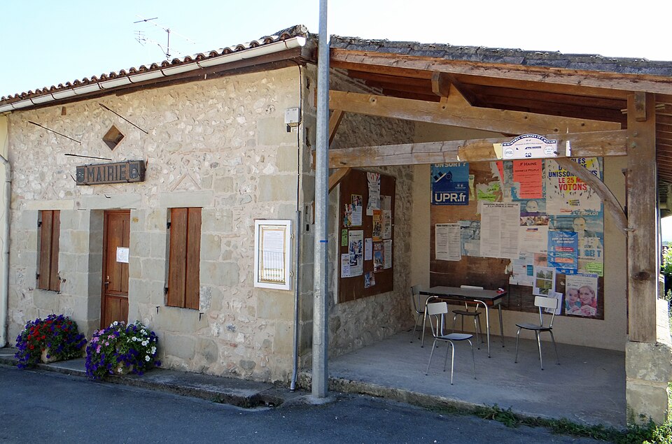 Tourtrès — Mairie