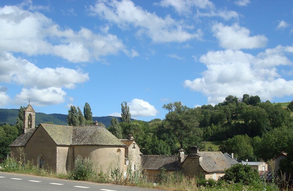 Brenoux — L'église et le village