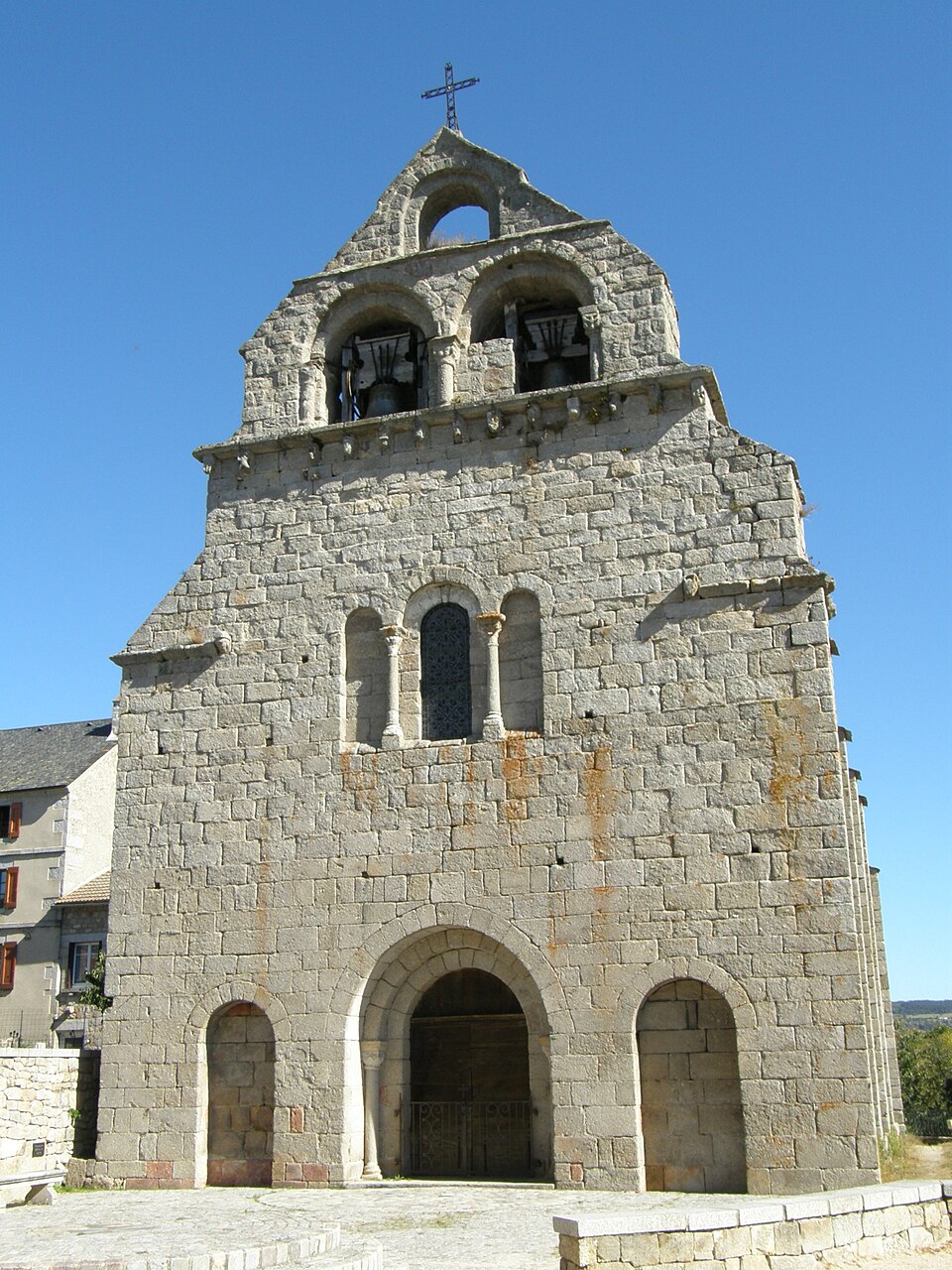 Prunières — Eglise Saint Caprais