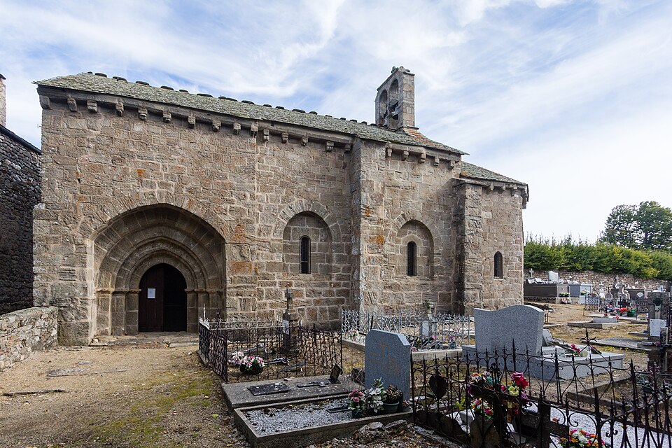 Église Saint — Frézal, Saint — Frézal — d'Albuges, France — 2