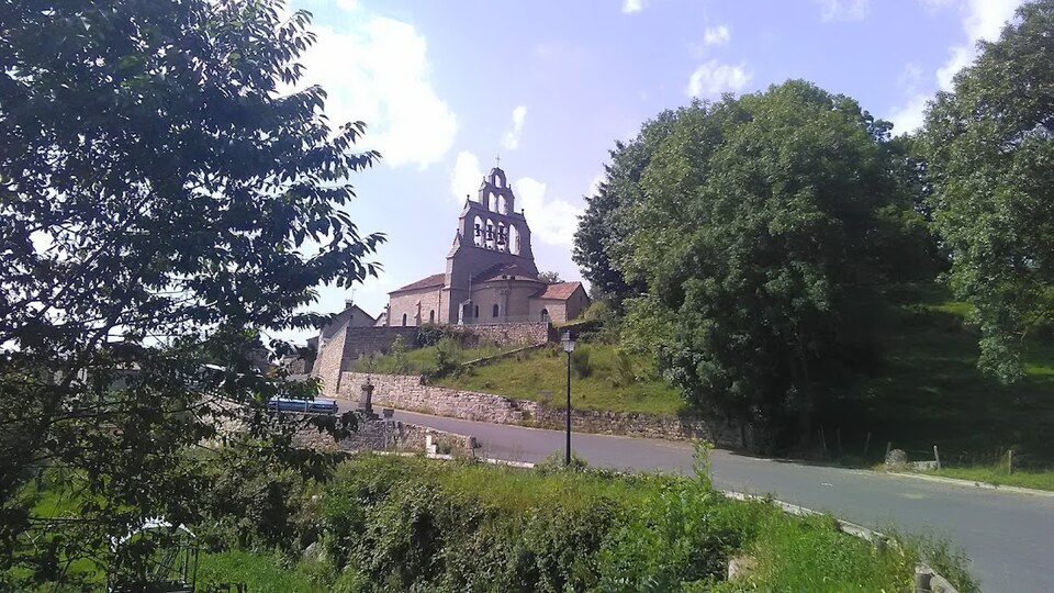 Église de Saint — Privat — du — Fau1