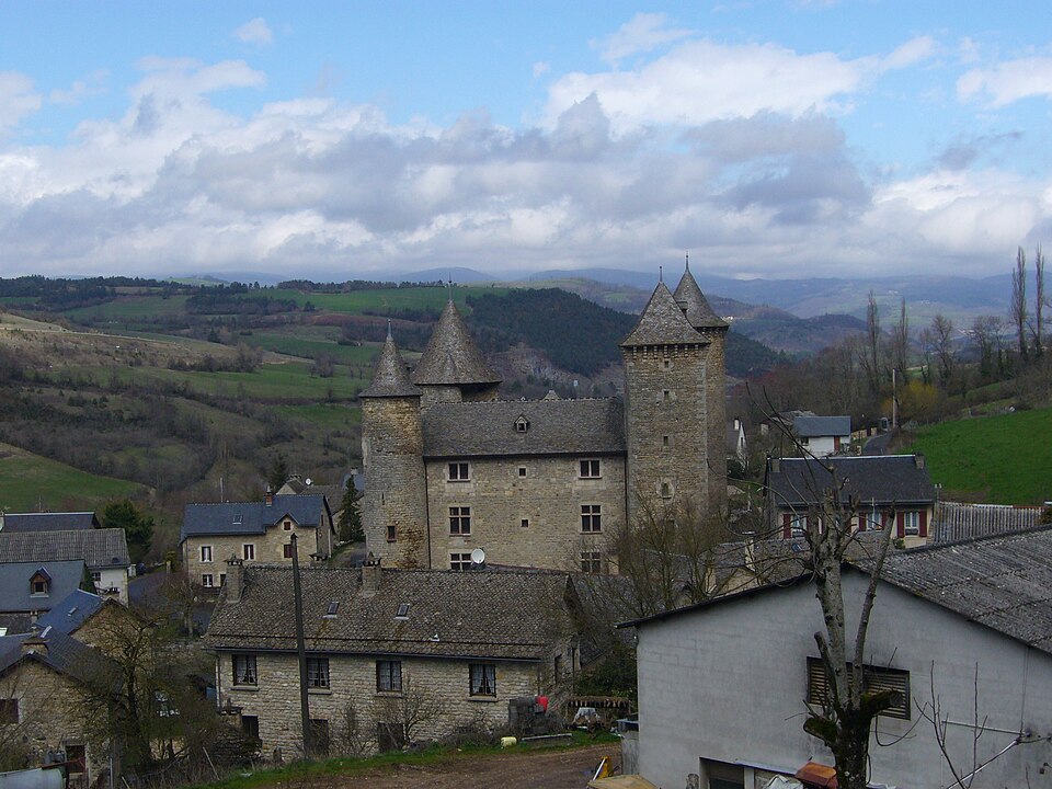 StSaturnin48 village