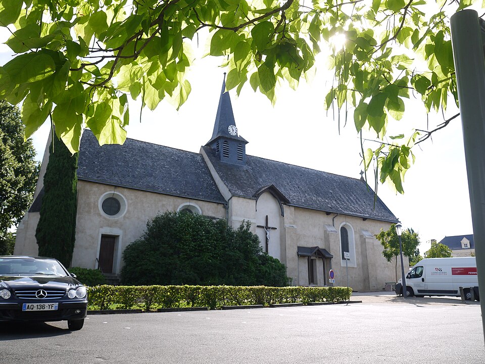 49 Beaucouzé église