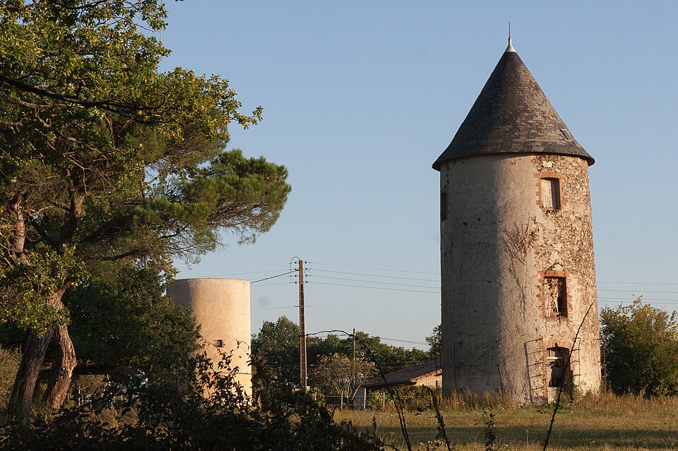 Moulins de Péronne, face Nord — Ouest