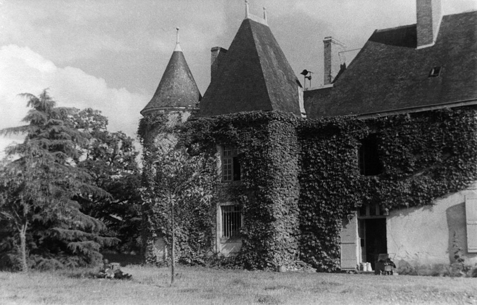 Le château de Princé (La Chapelle — Saint — Laud) en 1944