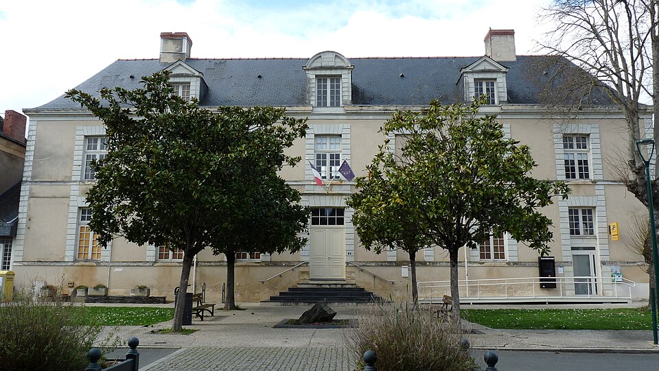 Feneu (49) Mairie