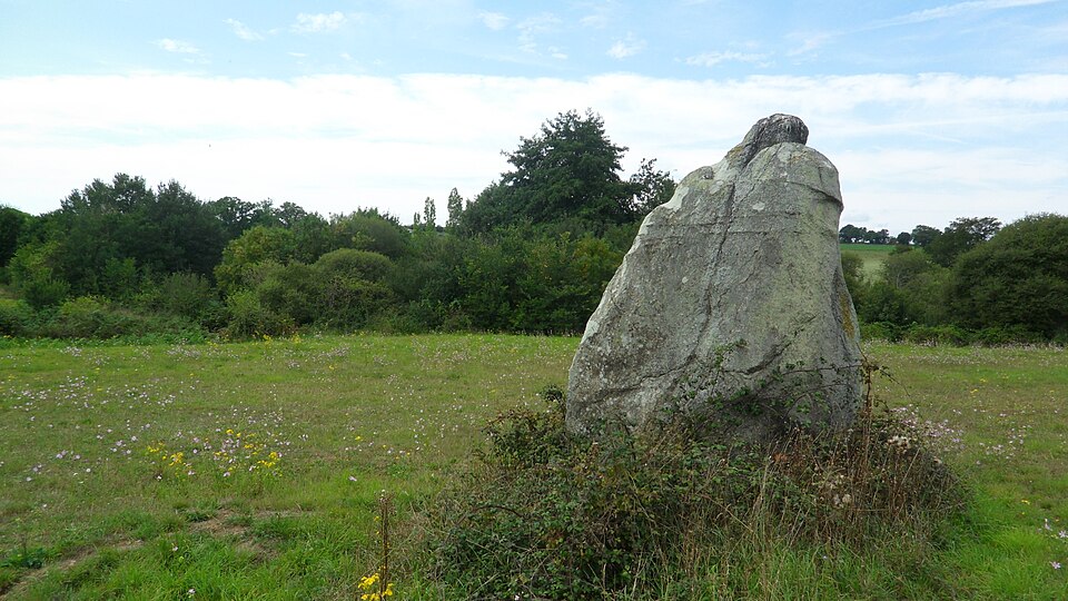 Menhir de la Pierre au sel