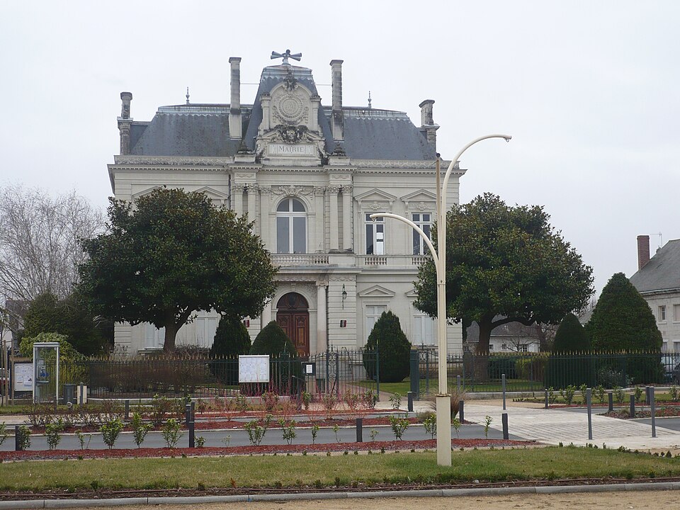 Mairie la menitre