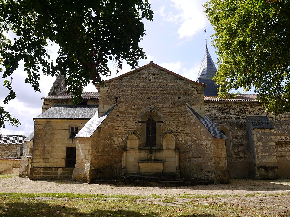 49 Saint — Macaire — du — Bois église