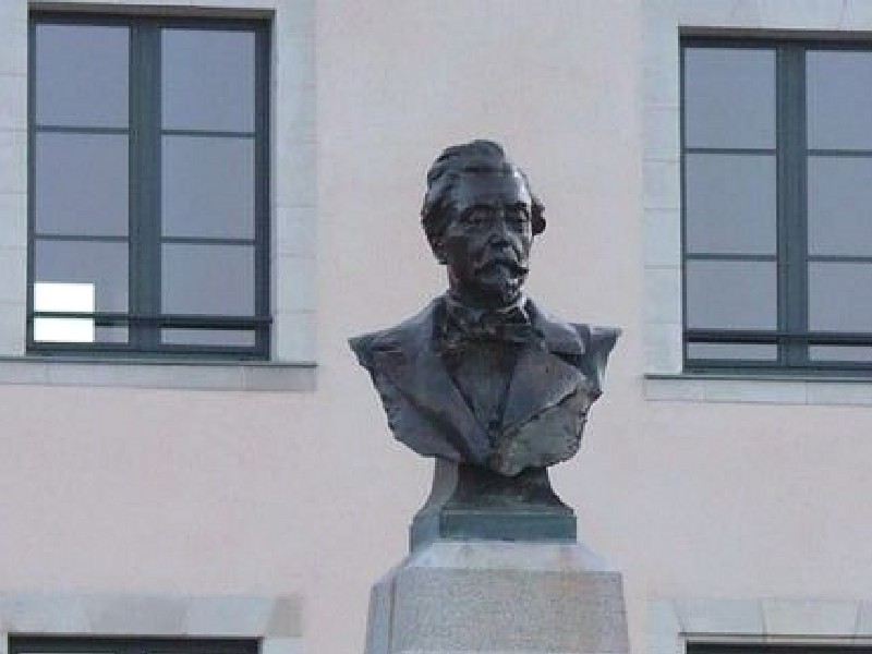 Buste Armand Brousse