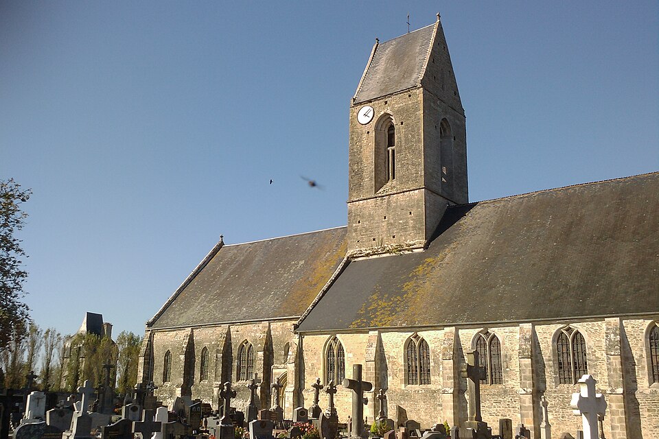 Église Saint — Étienne d'Auvers et chateau