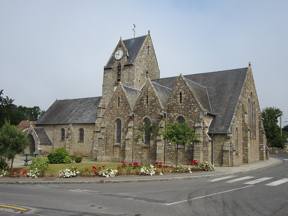 Église Saint — Vigor de Carolles