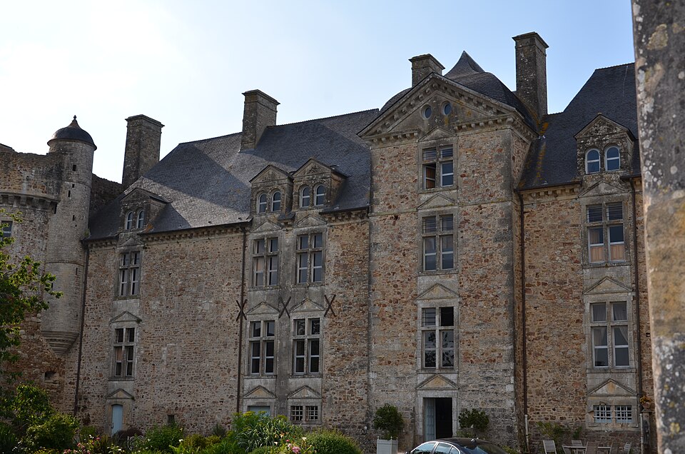 Crosville — sur — Douve — Château (1)