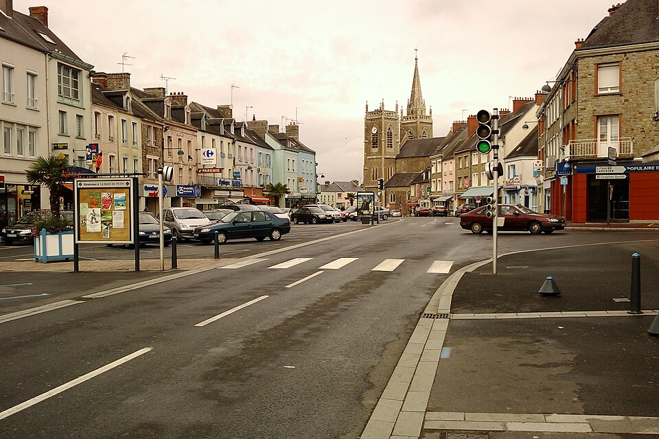 La Haye — du — Puits — Bourg