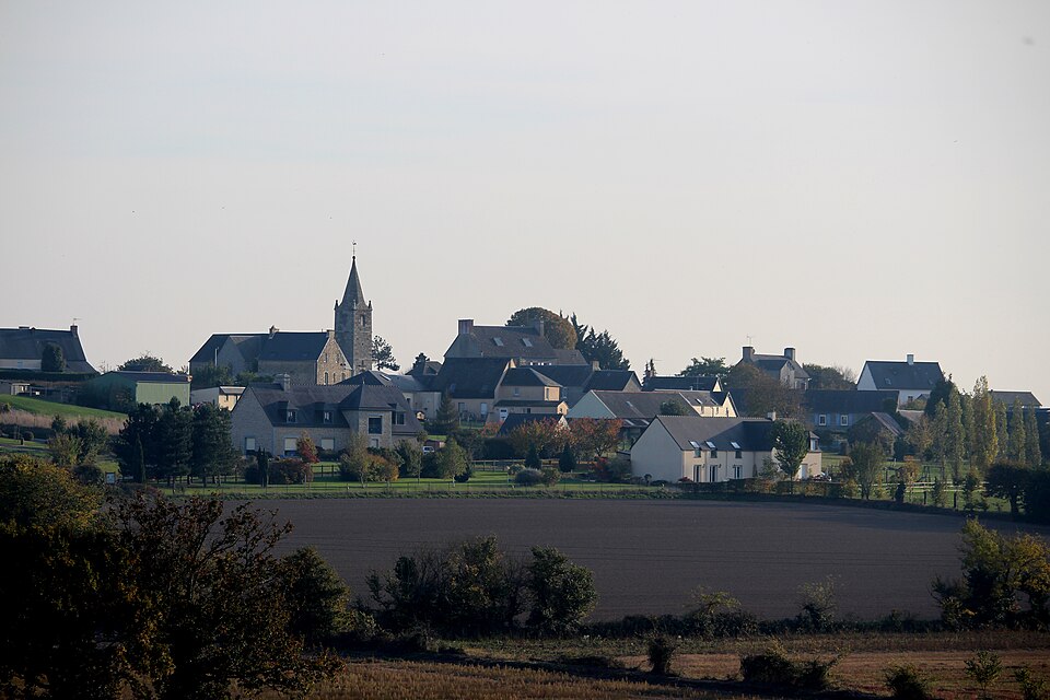 Huisnes — sur — Mer — Vue sur le bourg