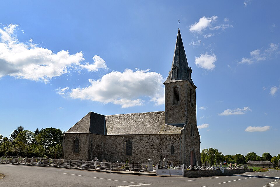 Église Saint — Martin d'Isigny — le — Buat (Isigny). Vue nord — ouest