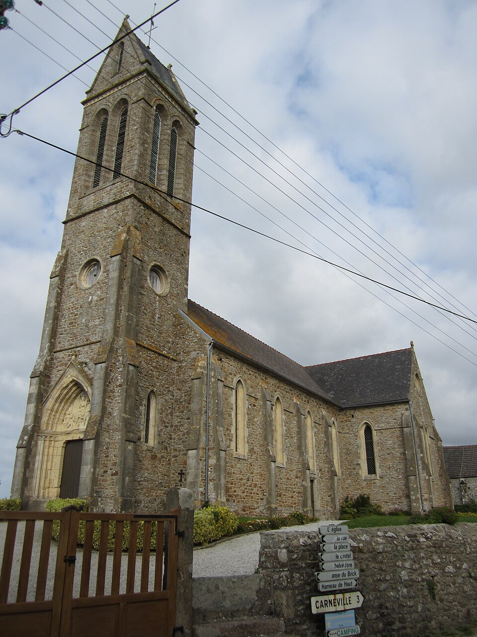 Église Saint — Martin de Maupertus — sur — Mer 01