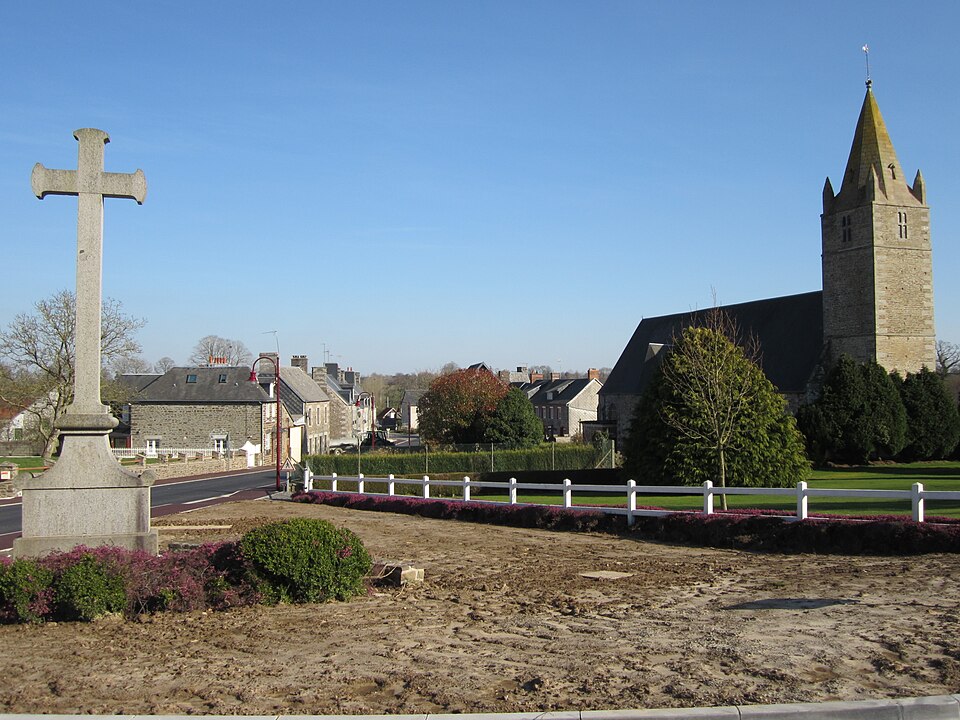 Le Mesnil — Garnier — Vue sur l'église