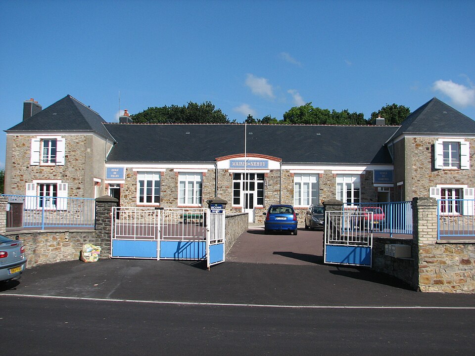 Néhou Mairie2