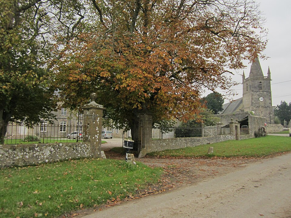 Neuville — au — Plain