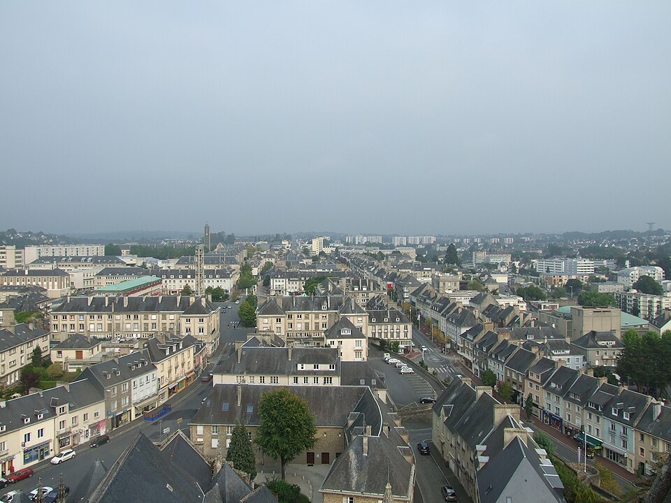 Vue — Est — depuis — Notre — Dame — Saint — Lo