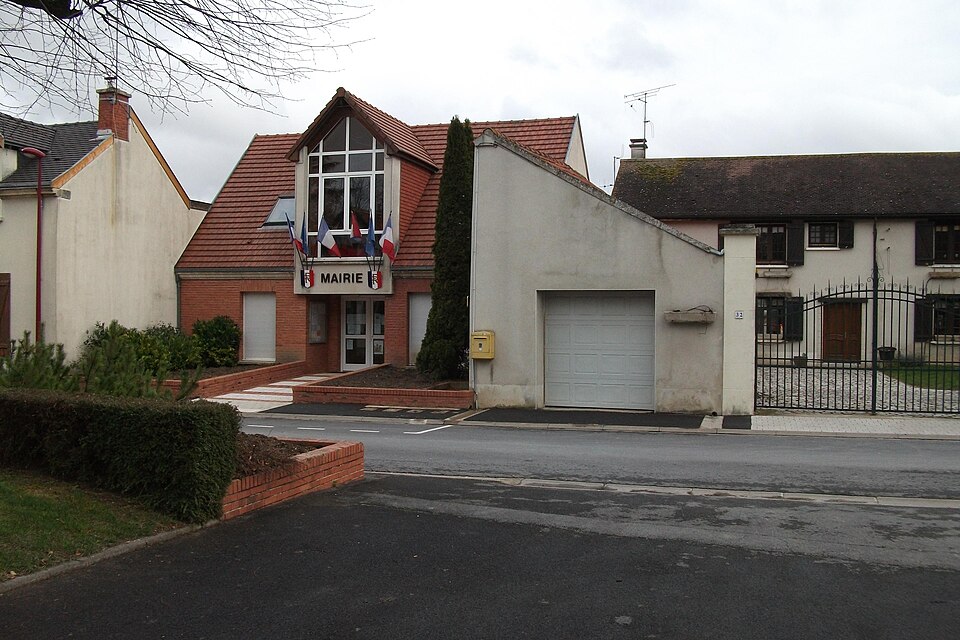 Champfleury la Mairie 010