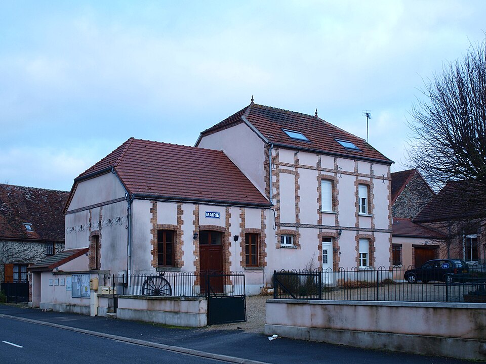 Champguyon — 51 — mairie — 02