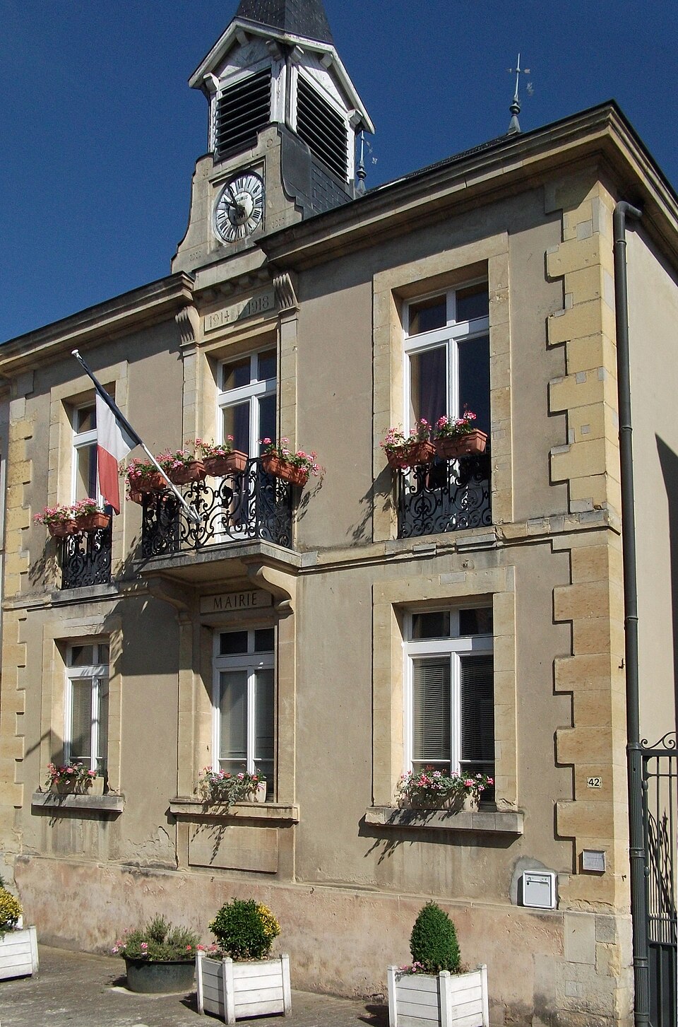 Mairie Chenay 022
