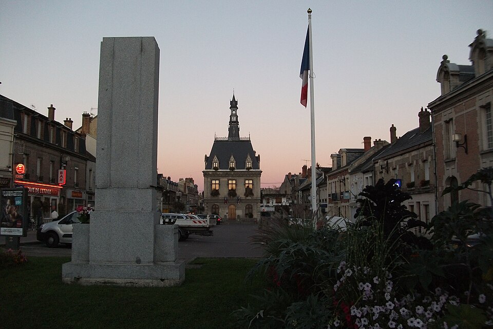 Place de la mairie Fismes 3187