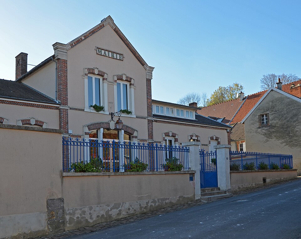 Mairie — de — Fleury — la — Rivière — DSC 0228