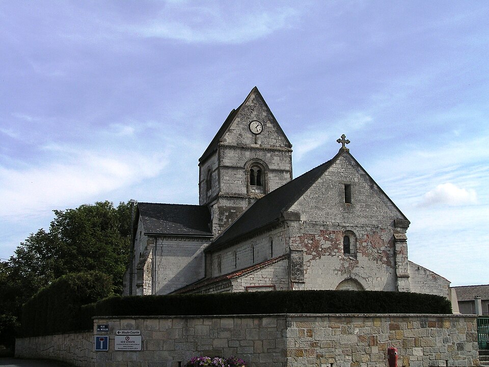 Église Saint — Nicolas — et — Saint — Gérald de Francheville 1