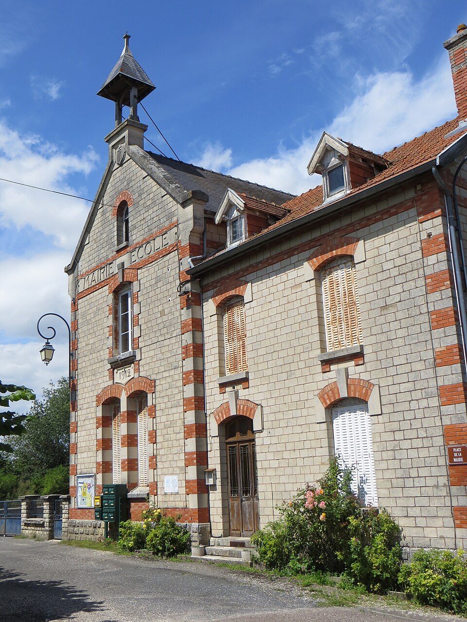 Hauteville (Marne) — Mairie
