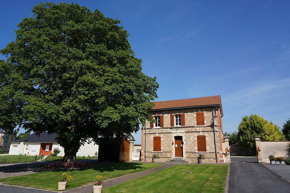 Mairie Isse 00071