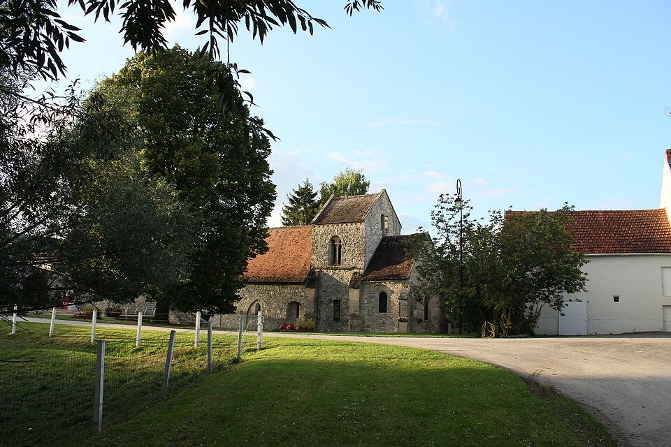 Eglise Saint — Martin de Jonquery vue de côté