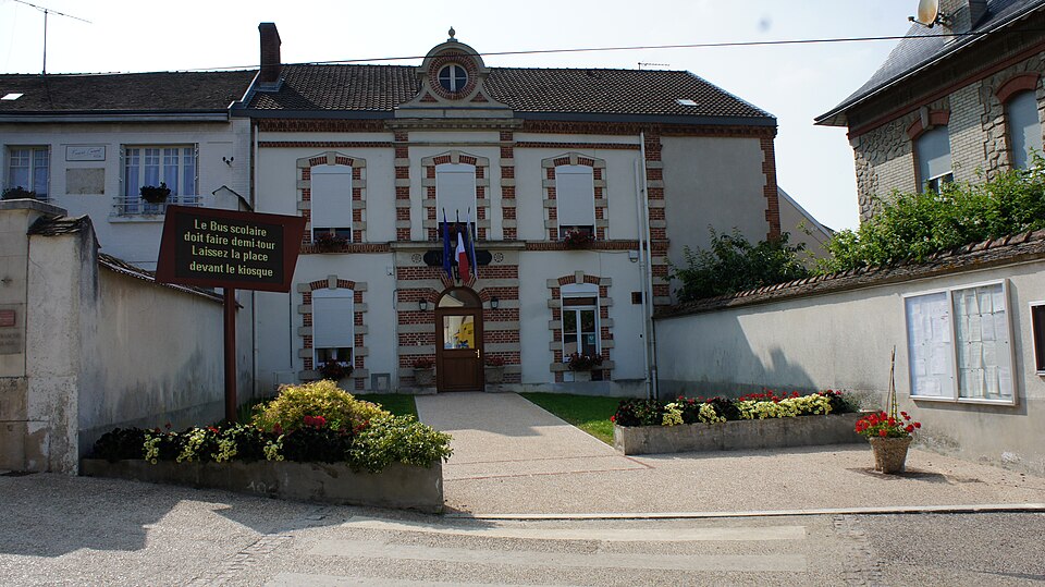 Hôtel de ville 04430