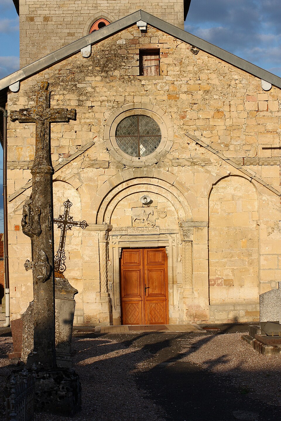 Orconte — Eglise Saint — Georges