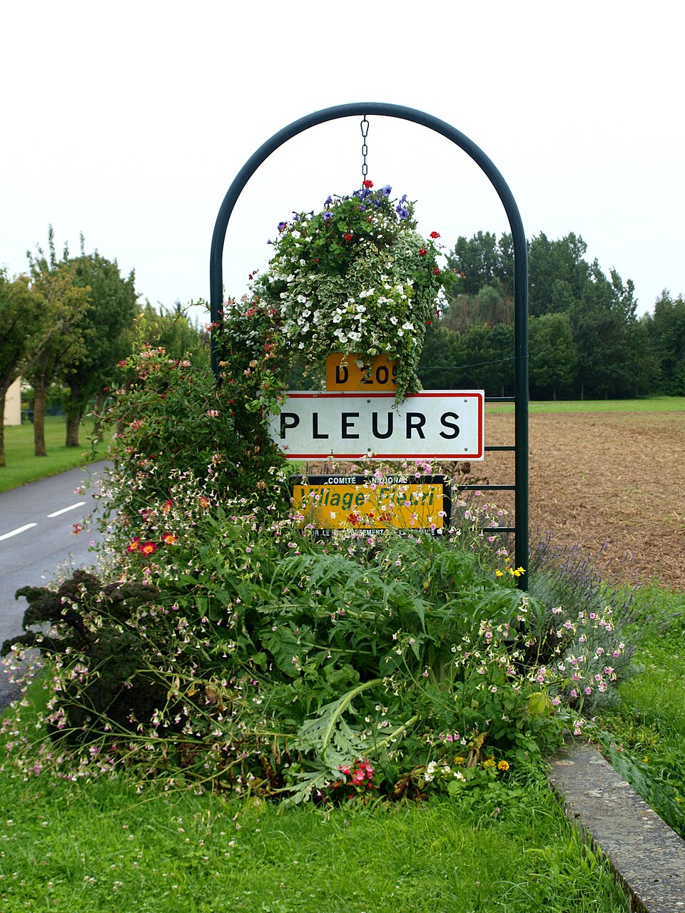 Pleurs — FR — 51 — panneau d'agglomération