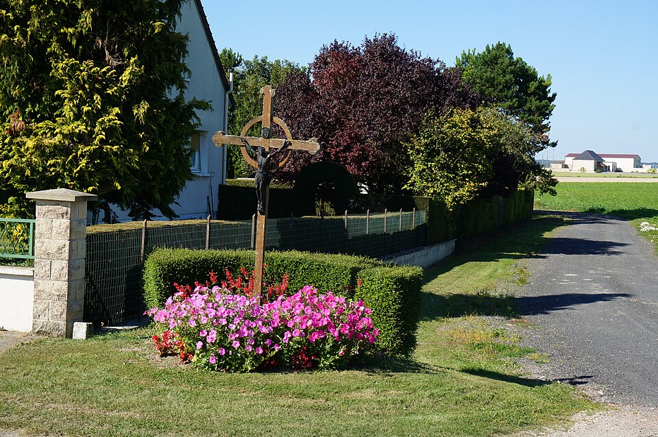 Croix de chemin Reuves 7702
