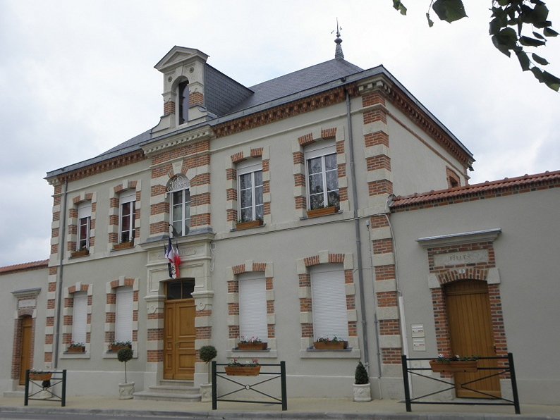 Sacy (51) Mairie 2