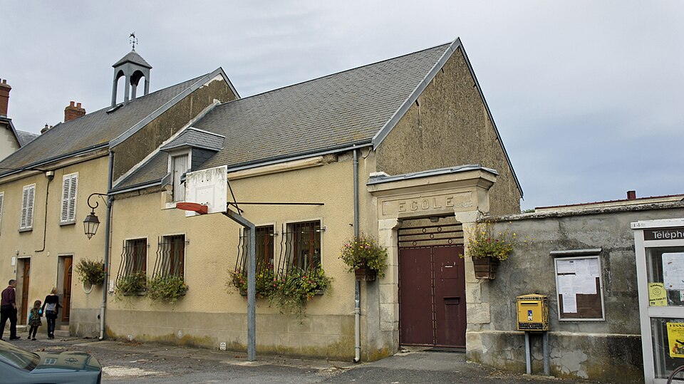 Mairie st — Gilles 173