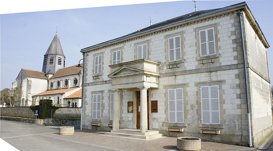 Mairie cimetière église Sarry (MArne)