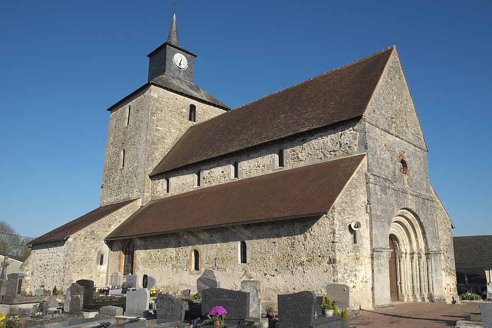 Vert — la — Gravelle Église Saint — Pierre 045