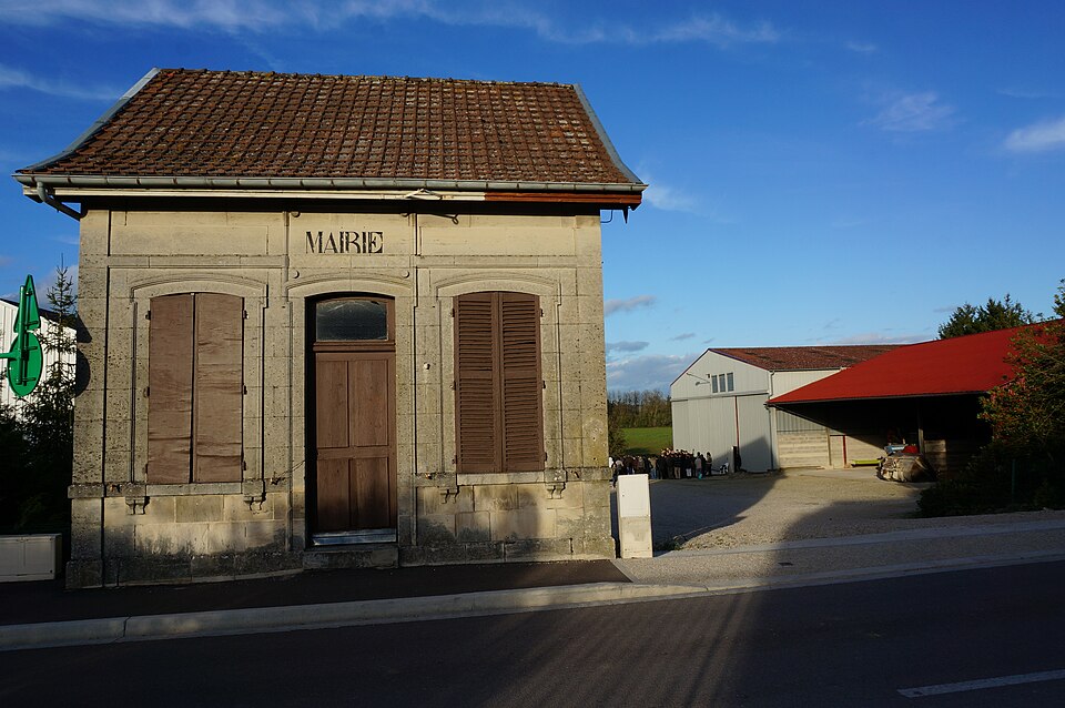 Mairie Voucienne 01282