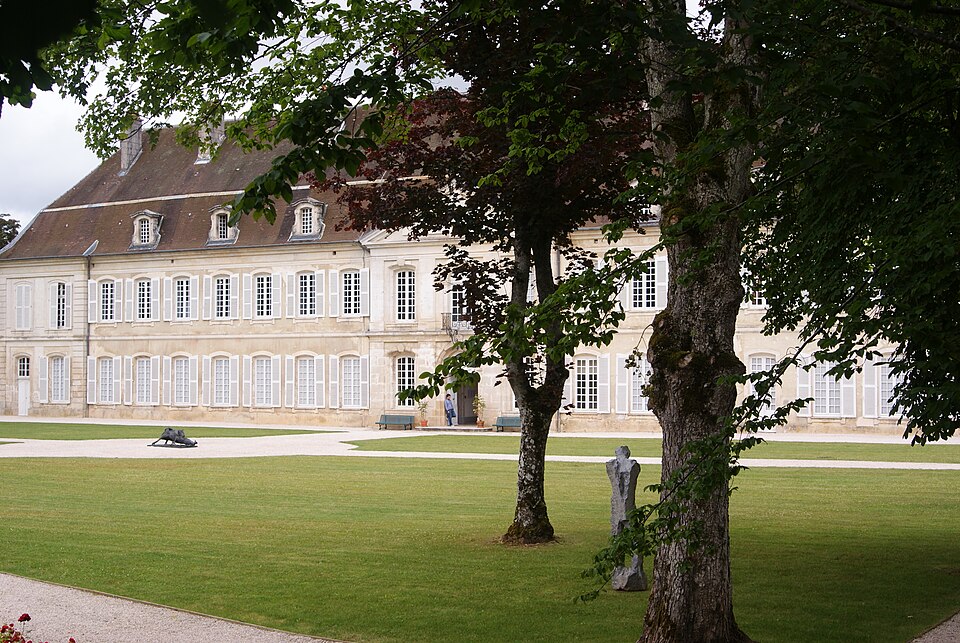 Auberive Chateau