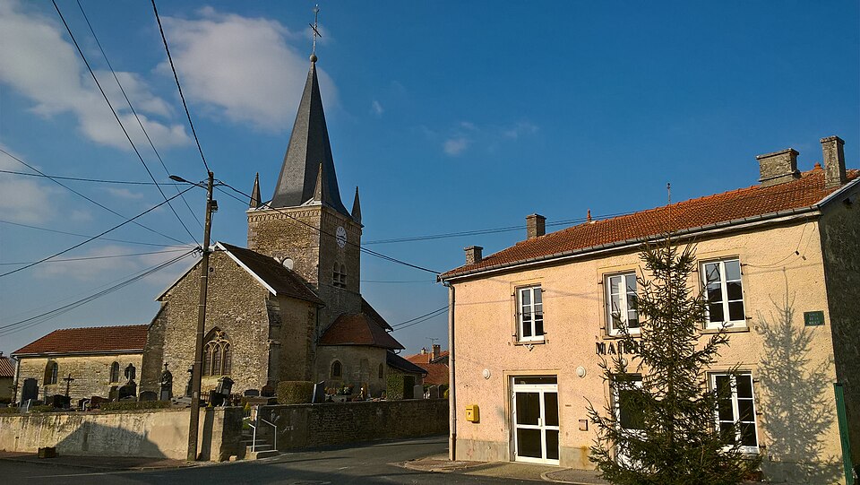 Blumeray, mairie, église