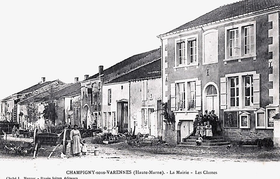 Champigny — sous — Varennes ( 52 ) la Mairie ( 1914 )