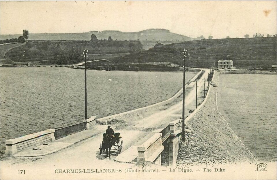 Charmes — lès — Langres Carte postale 1