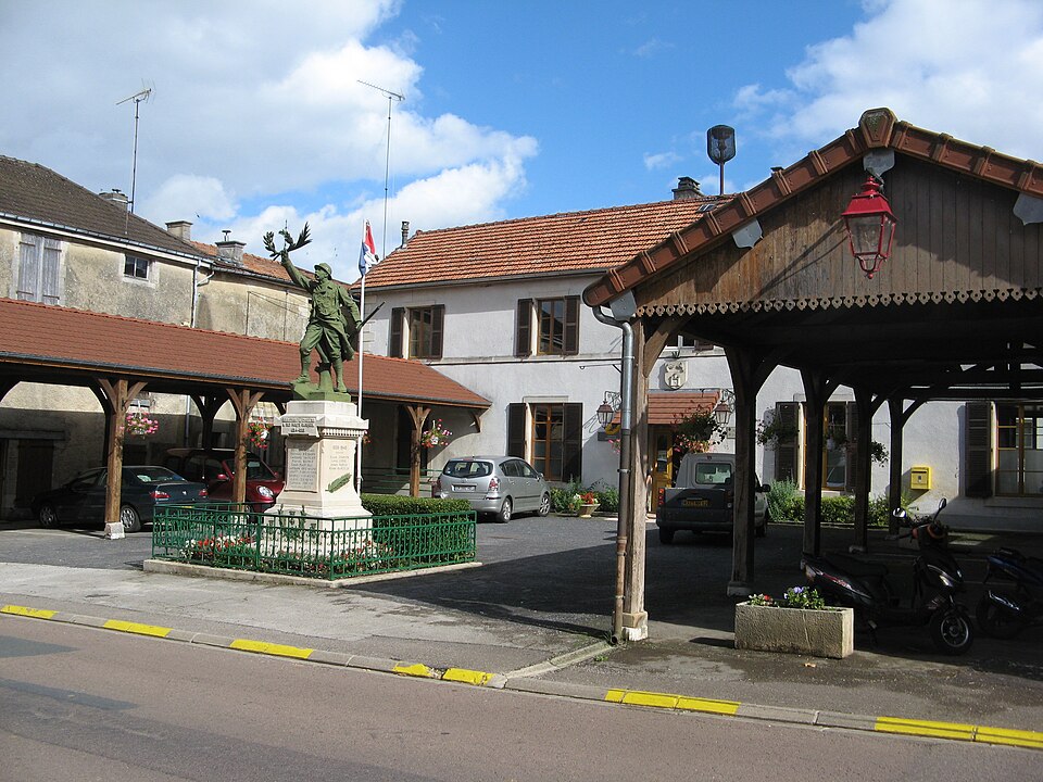 Doulevant — le — Château, mairie