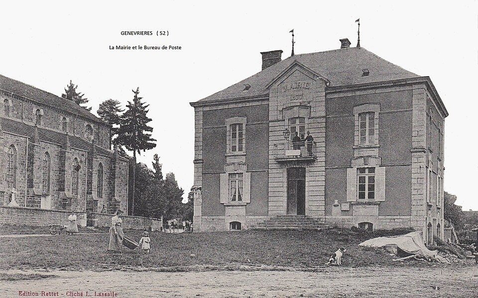 GENEVRIERES ( 52 ) La Mairie et le Bureau de Poste ( 1910 )