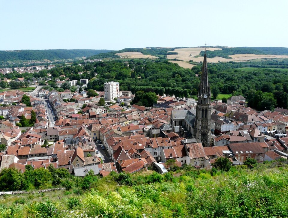 Joinville (52) — Vue depuis la côte du Château
